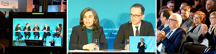 Collage: Regie-Monitor mit Bühnen-Livestream, Podiumsdiskussion vor BMJV-Justiz-Logo und applaudierendes Publikum bei Satelliten-Event