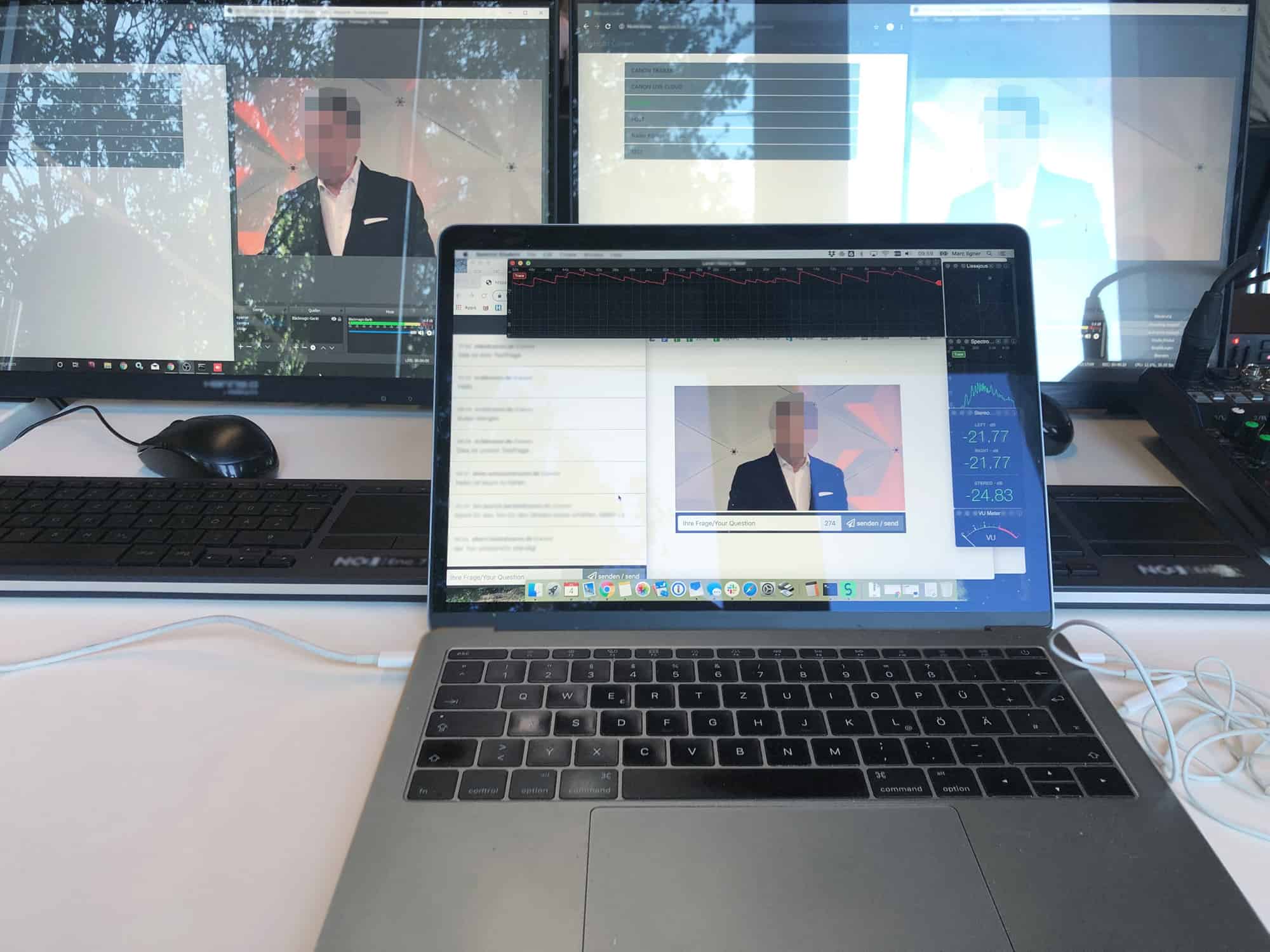 Internes Livestream-Setup mit Laptop, Monitoren und Streaming-Software bei NC3 GmbH